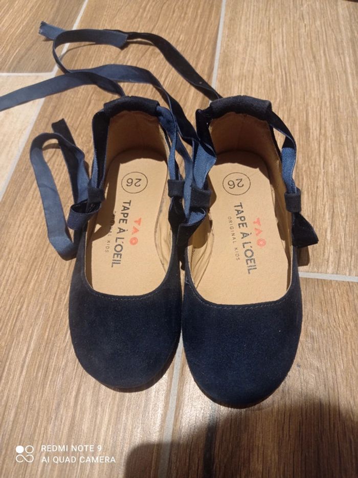 Ballerines suédine marine Tape à l'oeil t.26