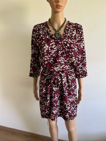 Robe bordeaux et fleurie LolaLiza taille 34 jamais portée