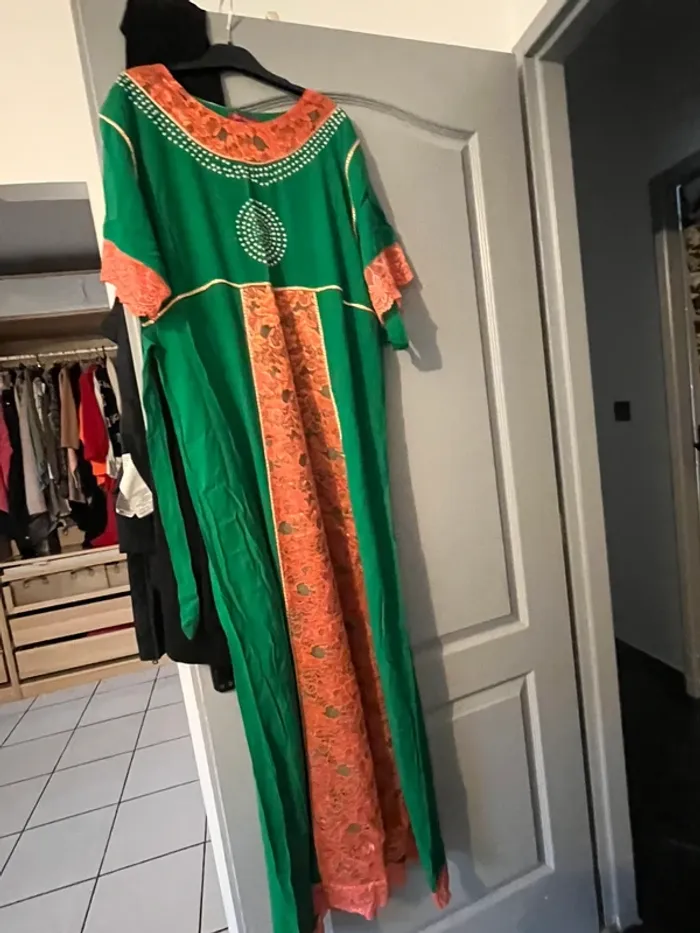 Robe algérienne 44 état excellent - photo numéro 3