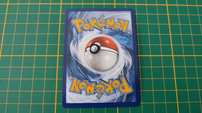 024/025 Carte Pokémon Recherches Professorales Epée et Bouclier EB07.5 Célébration #B10 - photo numéro 2