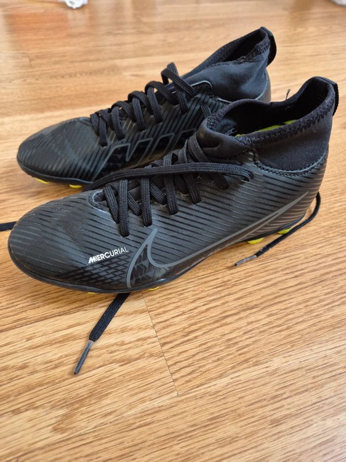 Chaussures de foot taille 32