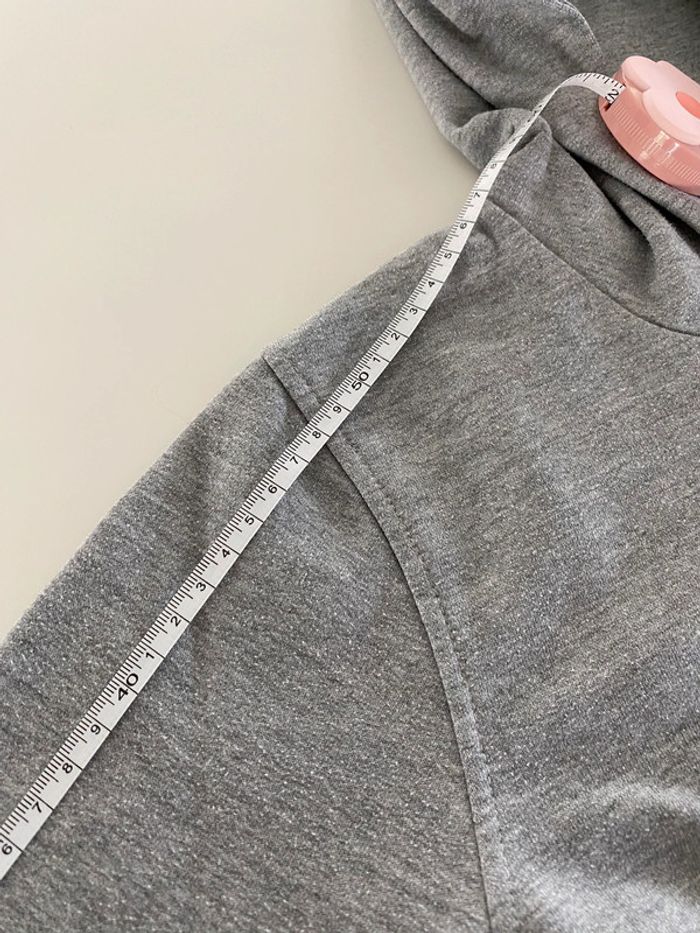 Pull fin capuche gris 10 ans - photo numéro 6