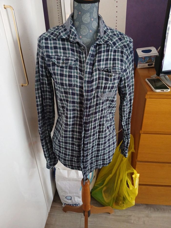 Chemise à carreaux