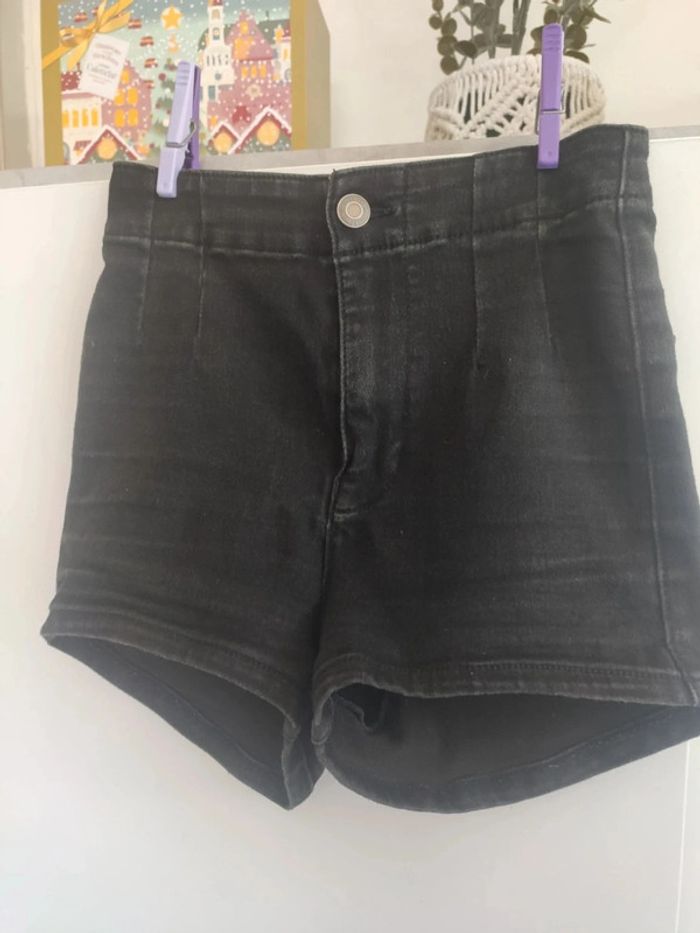 Bershka short en jean noir 34