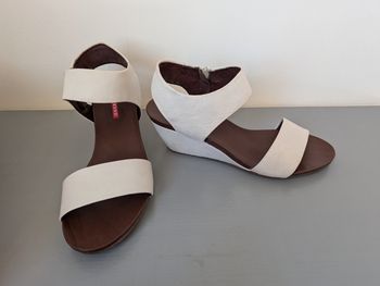 Nus pieds compensés beige 40