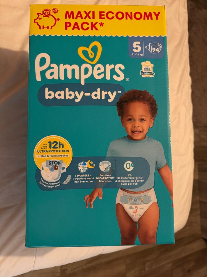 Couches Pampers taille 5