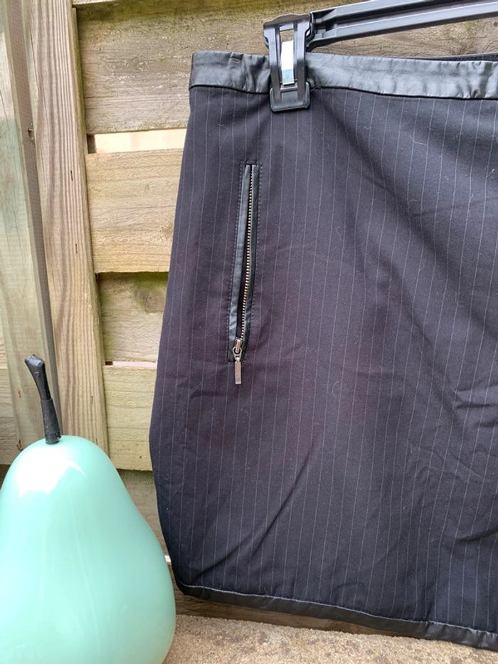 Jupe semi porte-feuille petite rayures de Promod taille 42 - photo numéro 4