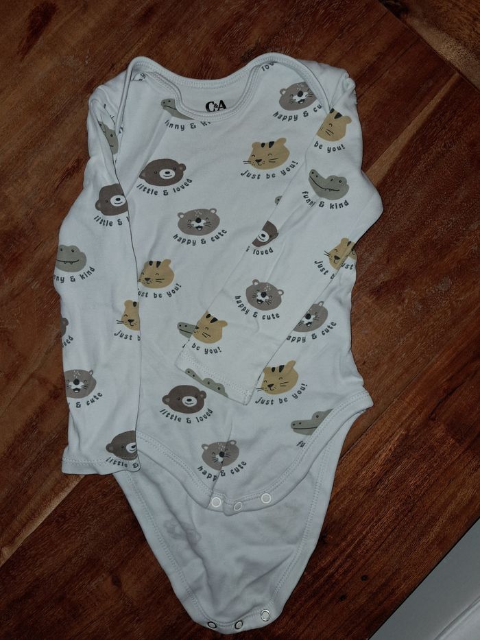 Lot 5 bodies 12-18 mois - photo numéro 2