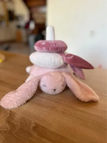 Jeu d’anneaux à enfiler doudou lapin – Primark – Très bon état