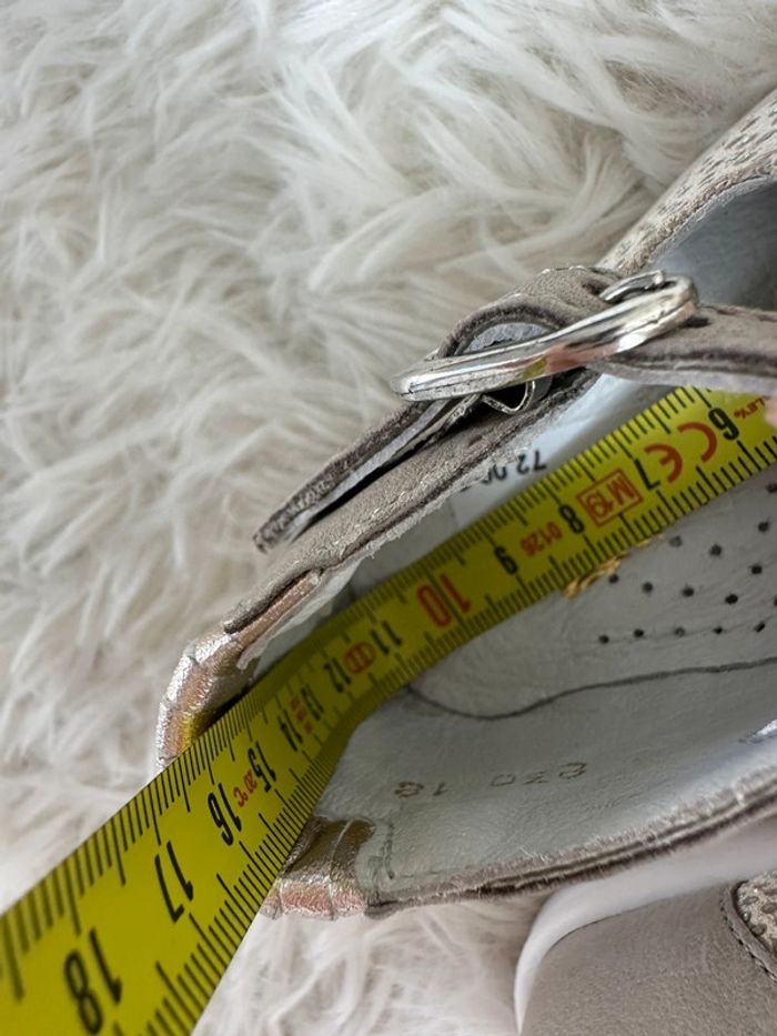 Paire de sandales taupes Babybotte taille 18 - photo numéro 6