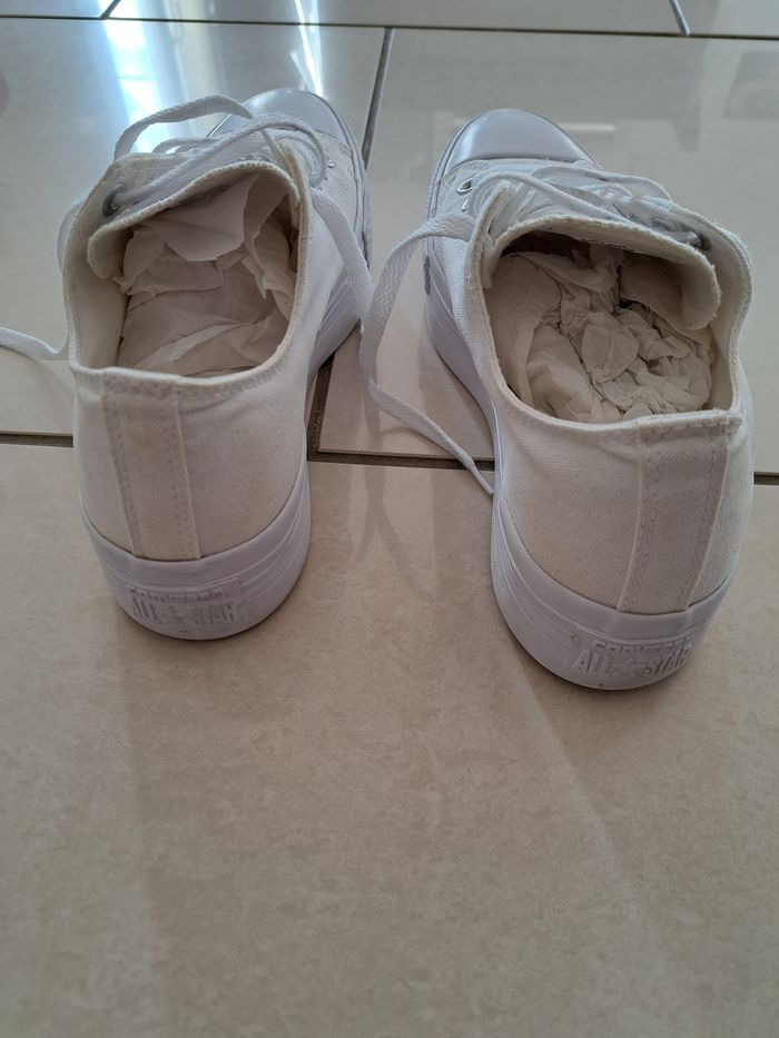 Converse - photo numéro 2