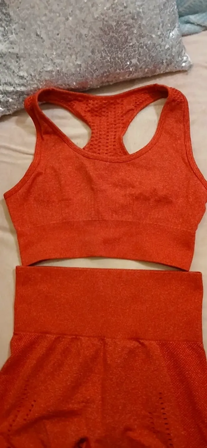 Ensemble sport femme - photo numéro 3
