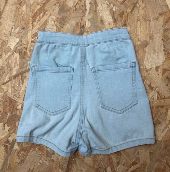 Short Jennyfer 32 - photo numéro 2