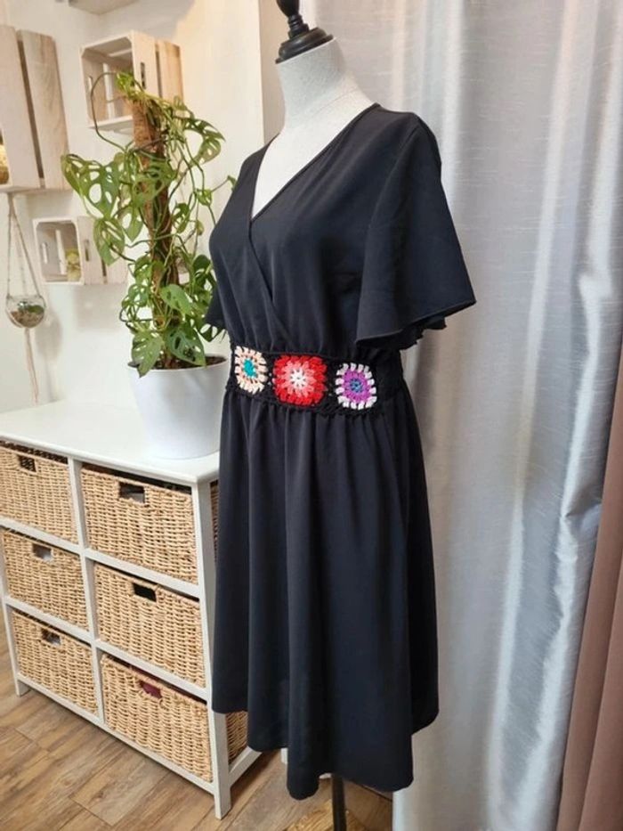 Robe noire SHEIN taille 38/40 - photo numéro 2