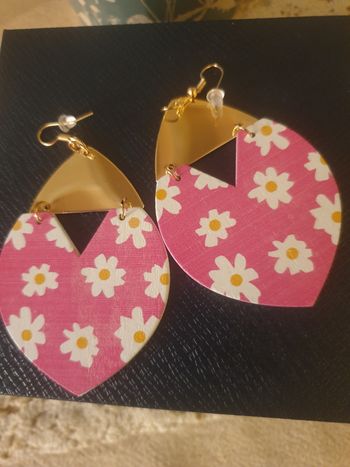 Boucles d'oreilles fuschia 