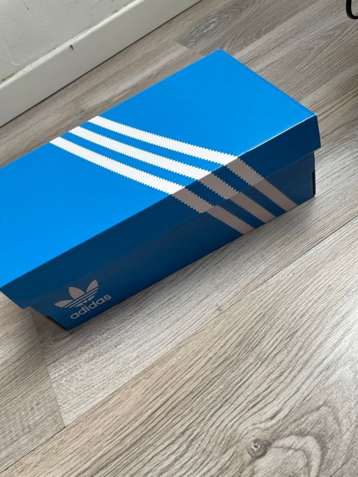 Spezial gris taille 38 - photo numéro 9