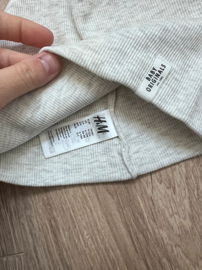 Bonnet gris H&M 1/2 ans - photo numéro 2