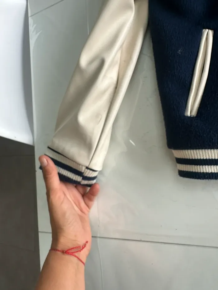 Veste aviateur bleu marine manches simili cuir beige - photo numéro 6