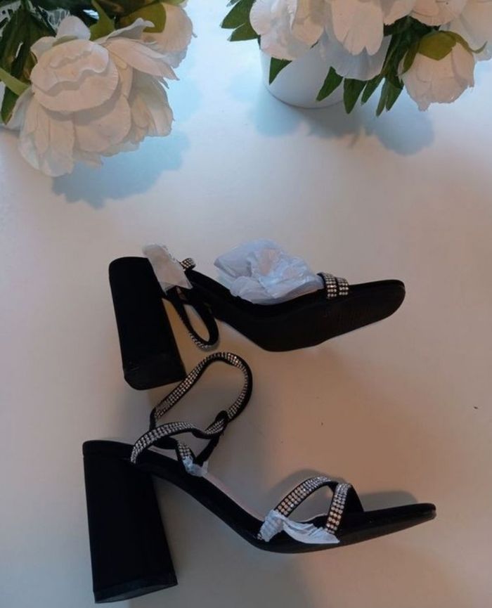 Chaussures pointure 36 - photo numéro 1