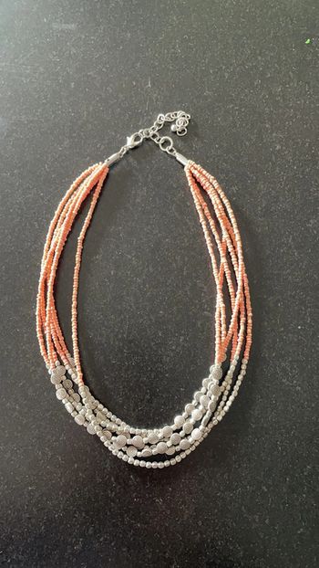 Collier perles métal