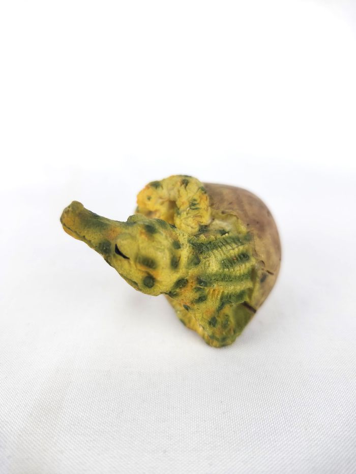 Figurine Bébé Crocodile / Alligator - Sortant de l'Œuf - Résine 5 cm - photo numéro 2