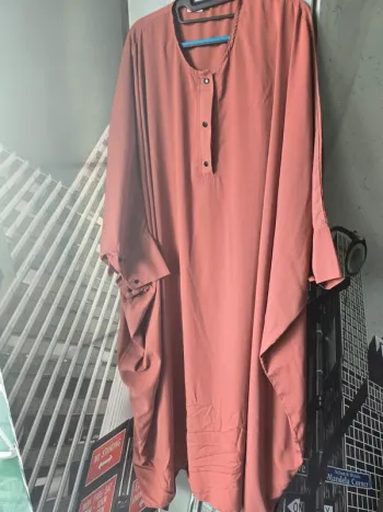 Abaya Oummmahat – Taille 52 – Couleur brique