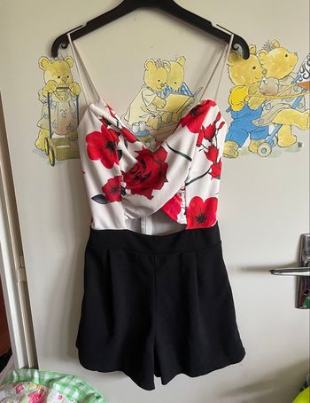 Combishort à bretelles noire et blanche à fleurs rouges, taille unique, boutique indépendante 