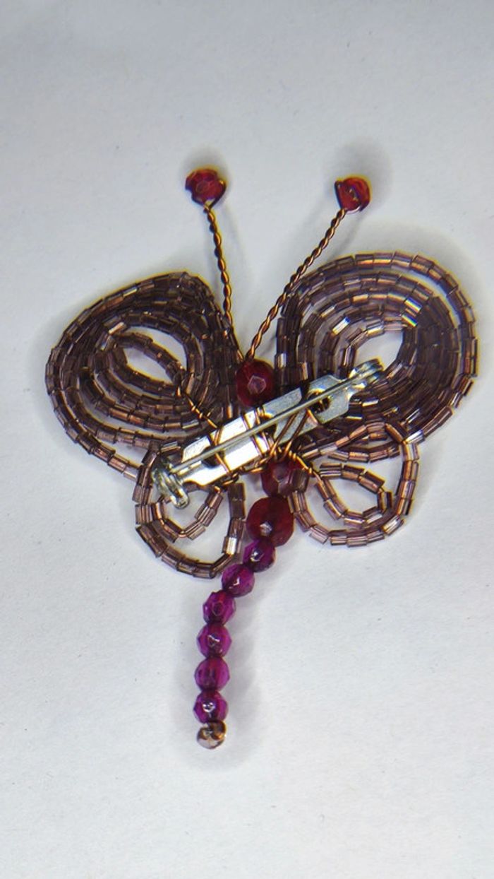 Broche perles papillon - photo numéro 2