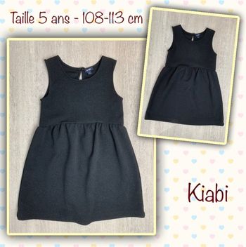 Robe noir pailletée - taille 5 ans - 108-113 cm