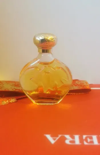 Miniature parfum l'air du temps Nina ricci