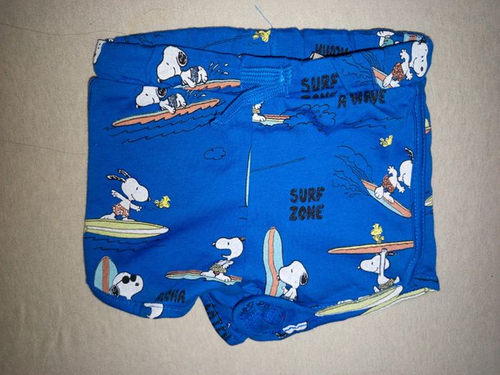 Short Snoopy bébé taille 6-9mois neuf