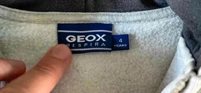 10 € Gilet à capuche Geox 4 ans - photo numéro 2