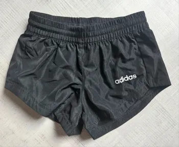 Short de sport adidas 7.8 ans