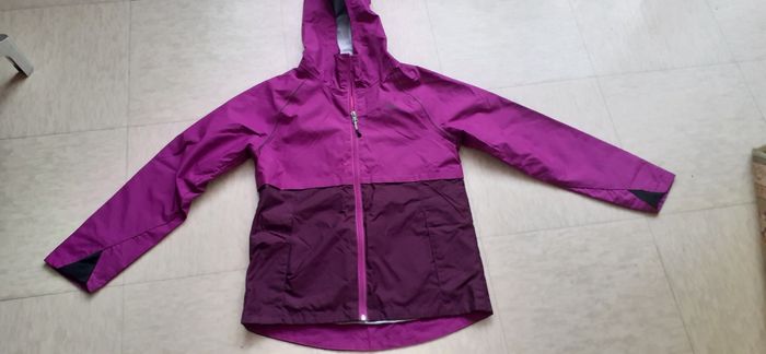Une veste de fille taille 10ans
