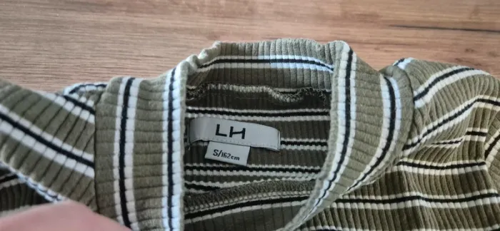 La halle haut côtelé taille S ado 162 cms - photo numéro 2