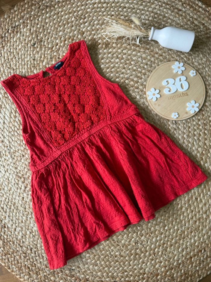 Robe rouge - Kiabi - taille 36 mois
