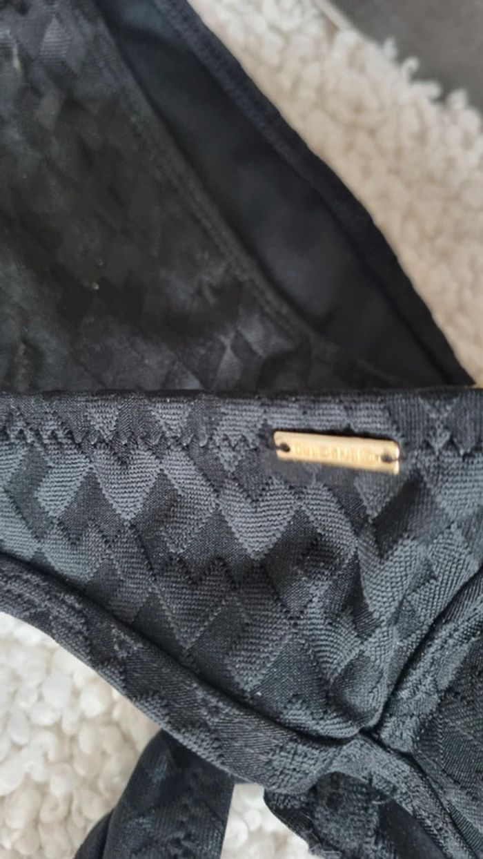 Maillot de bain noir 36 haut post forme chaîne doré - photo numéro 7