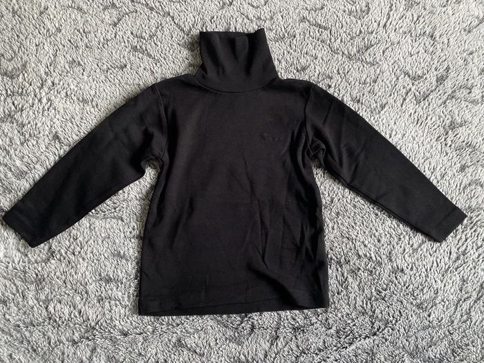 Teeshirt col roulé noir NEUF - 4 ans - photo numéro 2