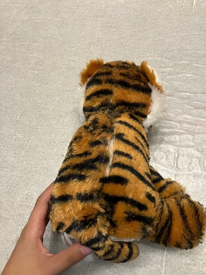Peluche Tigre – Douceur férocement craquante ! - photo numéro 3