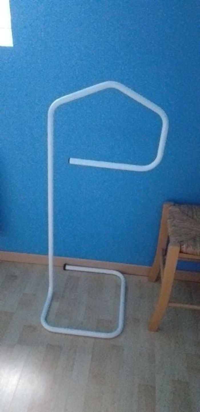 Portant pour vêtements