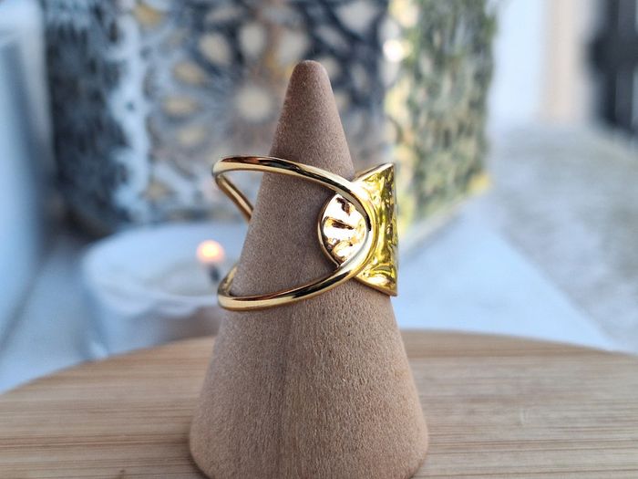 ague Doré ouverte en acier inoxydable bague avec un design moderne et jolie, Ajustable - photo numéro 2