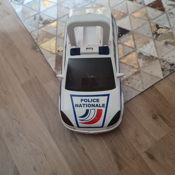 Voiture coffret Police majorette comprenant 23 voitures garées dedans. - photo numéro 4