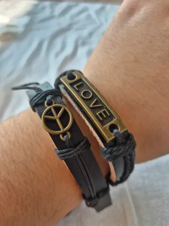 Lot 2 bracelets