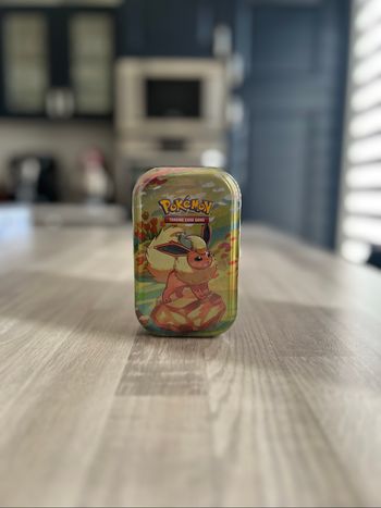 Mini-tins Pokémon Evolutions Prismatiques 8.5 FR Scellé Pyroli
