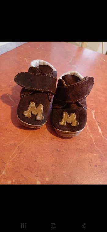 Chaussures bébé taille 0 / 6 mois