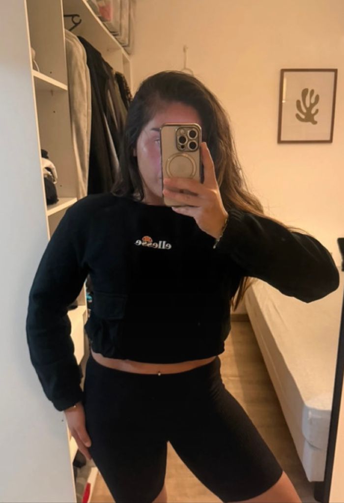 Pull crop ellesse