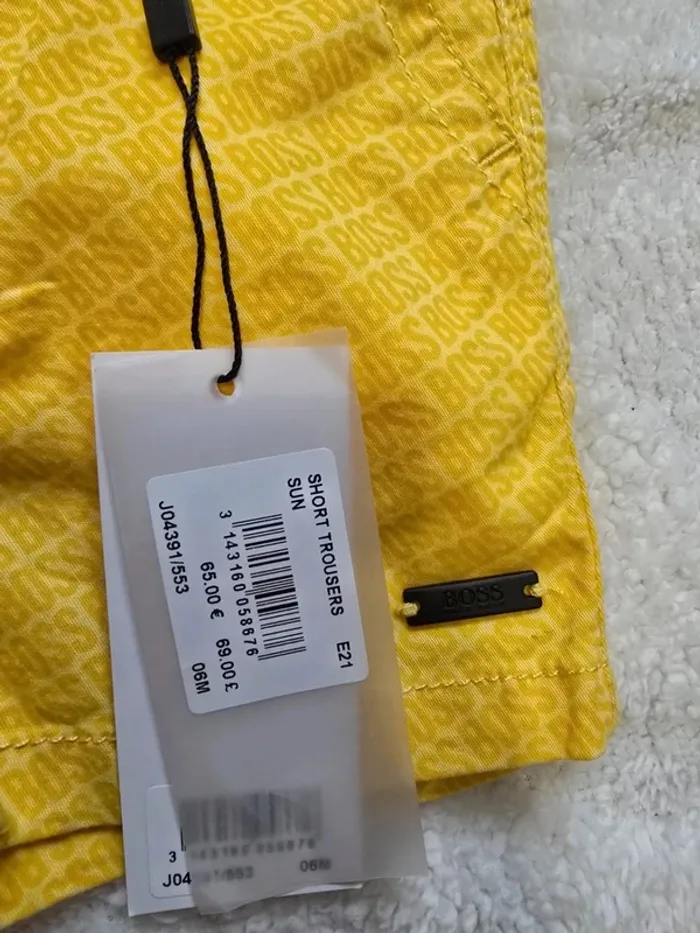 Short Hugo Boss jaune 6 mois - photo numéro 4