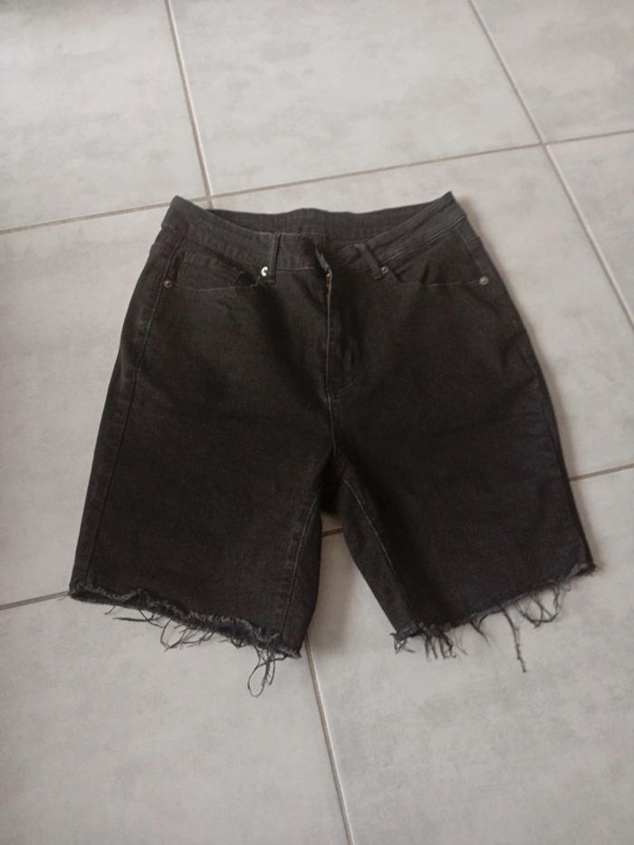 Short jean noir
