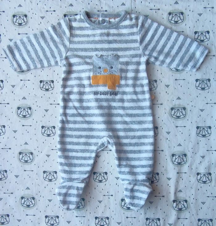 Lot de pyjamas taille 1 mois - photo numéro 3