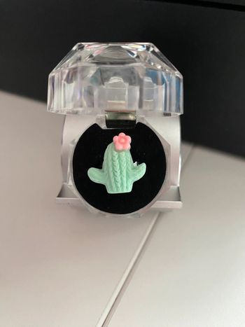 Très jolie bague cactus pour enfant avec son écrin